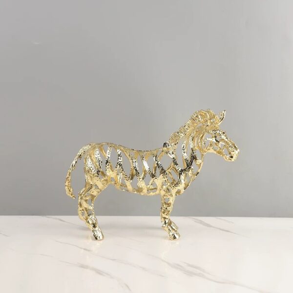 Creative hollow animal sculpture metal ornaments - Image 4